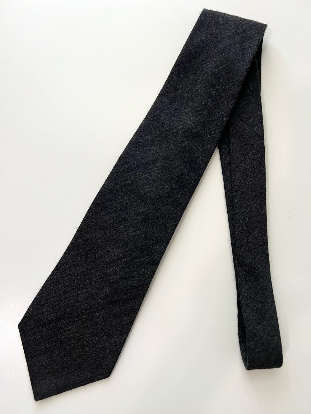 Banana Republic Men's Charcoal Gray Wool Silk Blend Tie Made in Italy